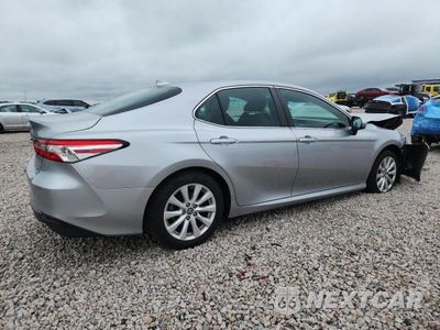 Trzecie zdjęcie samochodu z tyłu: 2020 TOYOTA CAMRY LE VIN:4T1C11AK0LU872963 - miniatura