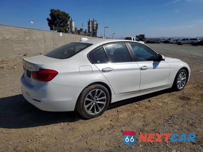 Trzecie zdjęcie samochodu z tyłu: 2018 BMW 320 XI VIN:WBA8A3C5XJA487127 - miniatura