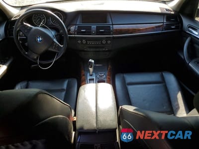 Zdjęcie 8 z 13 samochodu: 2013 BMW X5 XDRIVE35I VIN:5UXZV4C56D0G57156 - miniatura