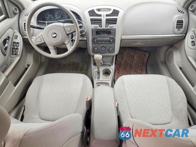 Zdjęcie 8 z 12 samochodu: 2005 CHEVROLET MALIBU VIN:1G1ZS52F15F334406 - miniatura