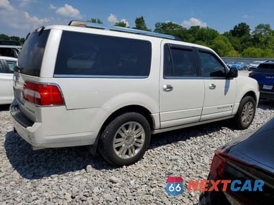 Trzecie zdjęcie samochodu z tyłu: 2014 LINCOLN NAVIGATOR L VIN:5LMJJ3H50EEL08985 - miniatura