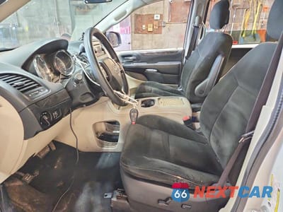 Zdjęcie 7 z 14 samochodu: 2016 DODGE GRAND CARAVAN VIN:2C4RDGCGXGR318463 - miniatura
