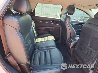 Zdjęcie 11 z 13 samochodu: 2016 KIA SORENTO EX VIN:5XYPHDA53GG159043 - miniatura