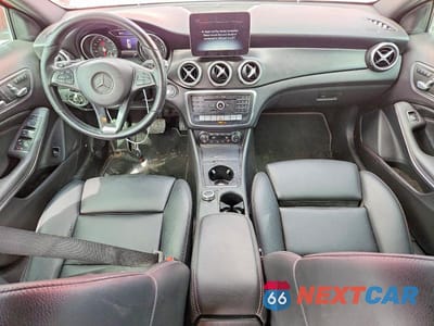Zdjęcie 8 z 12 samochodu: 2020 MERCEDES-BENZ GLA 250 VIN:WDCTG4EB0LU023456 - miniatura