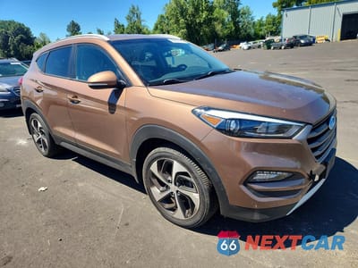Czwarte zdjęcie samochodu z boku: 2016 HYUNDAI TUCSON SPORT VIN:KM8J3CA20GU188837 - miniatura