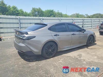 Trzecie zdjęcie samochodu z tyłu: 2025 TOYOTA CAMRY SE VIN:4T1DAACK5SU556779 - miniatura