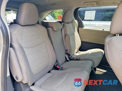 Zdjęcie 10 z 12 samochodu: 2024 TOYOTA SIENNA LE VIN:5TDKSKFC3RS140540 - miniatura