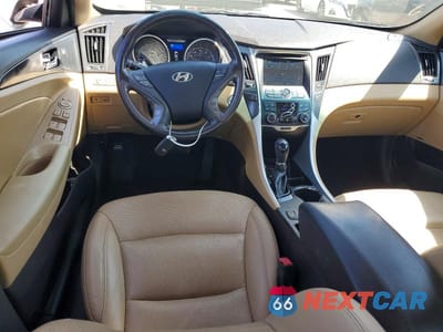 Zdjęcie 8 z 12 samochodu: 2013 HYUNDAI SONATA HYBRID VIN:KMHEC4A40DA083219 - miniatura