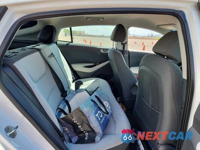 Zdjęcie 10 z 12 samochodu: 2021 HYUNDAI IONIQ SE VIN:KMHC65LD3MU254996 - miniatura
