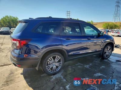 Trzecie zdjęcie samochodu z tyłu: 2022 HONDA PILOT SPORT VIN:5FNYF6H35NB073148 - miniatura