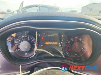 Zdjęcie 9 z 12 samochodu: 2016 DODGE CHALLENGER SXT VIN:2C3CDZAG3GH245290 - miniatura