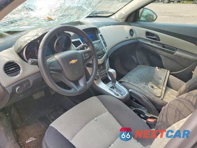 Zdjęcie 8 z 13 samochodu: 2014 CHEVROLET CRUZE LS VIN:1G1PA5SG8E7150187 - miniatura