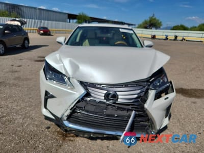 Piąte zdjęcie samochodu w środku: 2017 LEXUS RX 350 BASE VIN:JTJBZMCA3H2022906 - miniatura