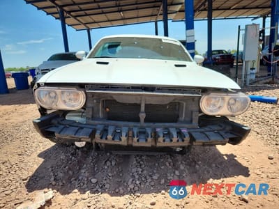 Piąte zdjęcie samochodu w środku: 2014 DODGE CHALLENGER SXT VIN:2C3CDYAG5EH285832 - miniatura