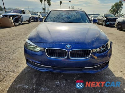 Piąte zdjęcie samochodu w środku: 2017 BMW 330E VIN:WBA8E1C39HA156962 - miniatura