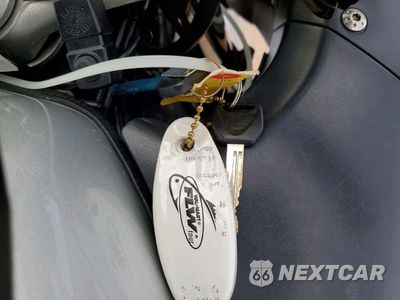 Zdjęcie 8 z 9 samochodu: 2002 HONDA CBR1100 XX VIN:JH2SC35172M500209 - miniatura