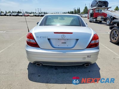 Zdjęcie 6 z 12 samochodu: 2005 MERCEDES-BENZ SLK 350 VIN:WDBWK56F15F061177 - miniatura