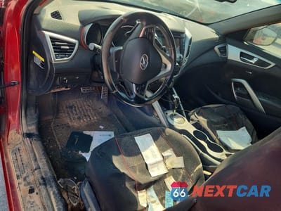 Zdjęcie 8 z 12 samochodu: 2015 HYUNDAI VELOSTER BASE VIN:KMHTC6AD8FU225546 - miniatura
