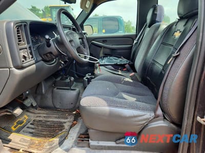 Zdjęcie 7 z 12 samochodu: 2004 CHEVROLET SILVERADO K1500 VIN:1GCEK14X34Z250170 - miniatura