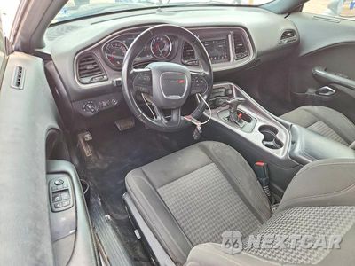 Zdjęcie 8 z 12 samochodu: 2019 DODGE CHALLENGER SXT VIN:2C3CDZAG2KH729265 - miniatura