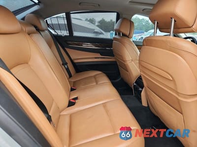 Zdjęcie 10 z 12 samochodu: 2013 BMW 750 I VIN:WBAYA8C55DD228027 - miniatura