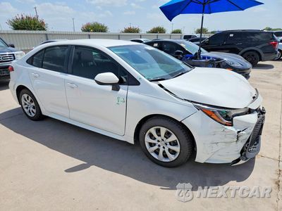 Czwarte zdjęcie samochodu z boku: 2022 TOYOTA COROLLA LE VIN:JTDEPMAE8NJ194961 - miniatura