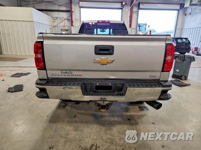 Zdjęcie 6 z 13 samochodu: 2018 CHEVROLET SILVERADO K2500 HEAVY DUTY LTZ VIN:1GC2KWEG3JZ225439 - miniatura
