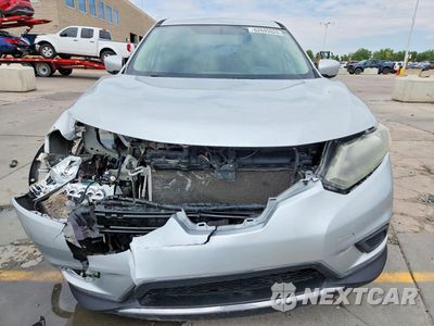 Piąte zdjęcie samochodu w środku: 2016 NISSAN ROGUE S VIN:5N1AT2MV5GC921972 - miniatura