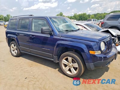 Czwarte zdjęcie samochodu z boku: 2012 JEEP PATRIOT LATITUDE VIN:1C4NJRFB8CD625002 - miniatura