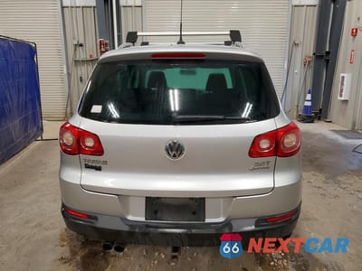 Zdjęcie 6 z 13 samochodu: 2011 VOLKSWAGEN TIGUAN S VIN:WVGBV7AX2BW539293 - miniatura