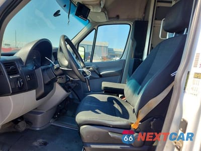 Zdjęcie 7 z 13 samochodu: 2016 MERCEDES-BENZ SPRINTER 2500 VIN:WD3PE8DD6GP247255 - miniatura