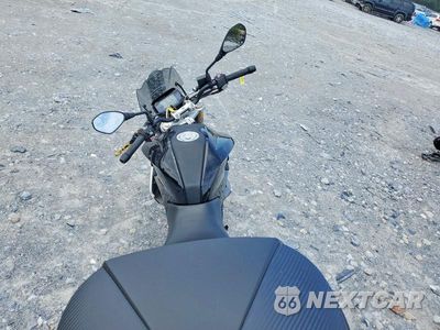 Zdjęcie 6 z 9 samochodu: 2018 BMW G310 R VIN:WB30G110XJR857136 - miniatura