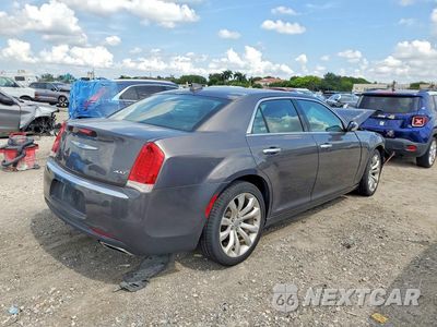 Trzecie zdjęcie samochodu z tyłu: 2020 CHRYSLER 300 LIMITED VIN:2C3CCAEG4LH102809 - miniatura