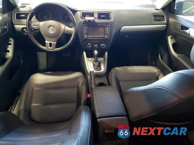 Zdjęcie 8 z 12 samochodu: 2014 VOLKSWAGEN JETTA SE VIN:3VWD17AJ9EM425927 - miniatura