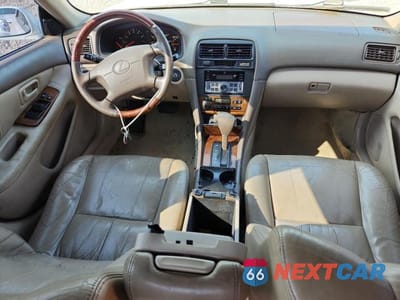 Zdjęcie 8 z 12 samochodu: 2001 LEXUS ES 300 VIN:JT8BF28GX15104034 - miniatura