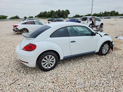 Trzecie zdjęcie samochodu z tyłu: 2017 VOLKSWAGEN BEETLE 1.8T VIN:3VWF17ATXHM610700 - miniatura