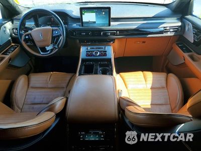 Zdjęcie 8 z 14 samochodu: 2023 LINCOLN AVIATOR BLACK LABEL VIN:5LM5J9XC1PGL04178 - miniatura