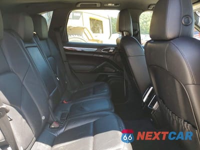 Zdjęcie 11 z 14 samochodu: 2011 PORSCHE CAYENNE VIN:WP1AA2A22BLA09053 - miniatura