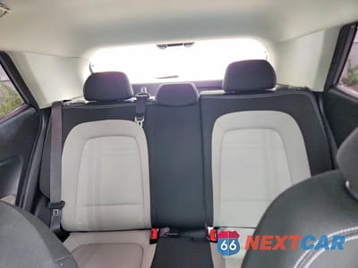Zdjęcie 10 z 13 samochodu: 2021 HYUNDAI VENUE SEL VIN:KMHRC8A31MU089142 - miniatura