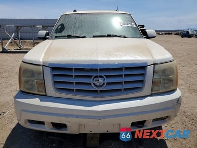 Piąte zdjęcie samochodu w środku: 2005 CADILLAC ESCALADE LUXURY VIN:1GYEC63T75R194366 - miniatura