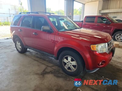 Czwarte zdjęcie samochodu z boku: 2009 FORD ESCAPE XLT VIN:1FMCU93G59KB01739 - miniatura
