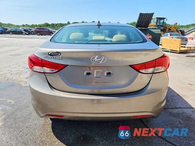 Zdjęcie 6 z 12 samochodu: 2013 HYUNDAI ELANTRA GLS VIN:5NPDH4AE4DH339395 - miniatura