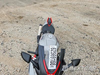 Piąte zdjęcie samochodu w środku: 2024 APRILIA RSV4 1100 VIN:ZD4KYUA08RS001135 - miniatura