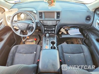 Zdjęcie 8 z 12 samochodu: 2019 NISSAN PATHFINDER S VIN:5N1DR2MN7KC589070 - miniatura