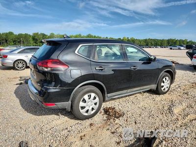 Trzecie zdjęcie samochodu z tyłu: 2018 NISSAN ROGUE S VIN:5N1AT2MV1JC742139 - miniatura