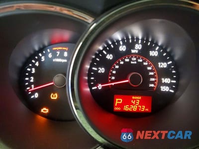 Zdjęcie 9 z 13 samochodu: 2011 KIA SORENTO LX VIN:5XYKT3A13BG083686 - miniatura