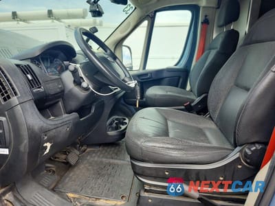 Zdjęcie 7 z 13 samochodu: 2021 RAM PROMASTER 3500 DELIVERY VAN VIN:3C6MRVJG4ME535370 - miniatura