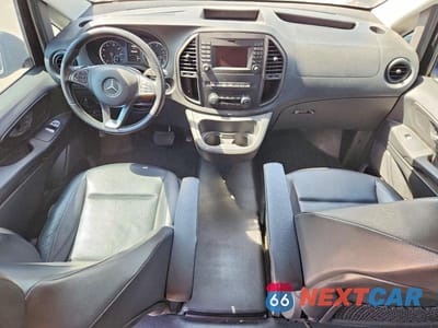 Zdjęcie 8 z 13 samochodu: 2018 MERCEDES-BENZ METRIS VIN:WD4PG2EE9J3407024 - miniatura