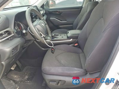 Zdjęcie 7 z 13 samochodu: 2022 TOYOTA HIGHLANDER L VIN:5TDCZRAH7NS099643 - miniatura