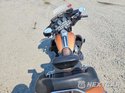 Zdjęcie 6 z 9 samochodu: 2008 HARLEY-DAVIDSON FLHTCUI 105TH ANNIVERSARY EDITION VIN:1HD1FC4488Y666729 - miniatura